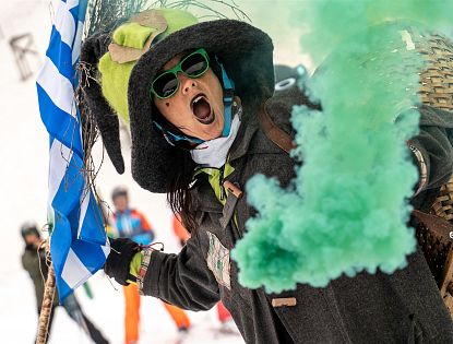 St Patrick day parade on the slope in SkiWelt Söll with witches and live music